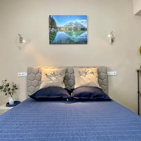 Colibri Comodo, Bonito, Centrico * Κάλπε